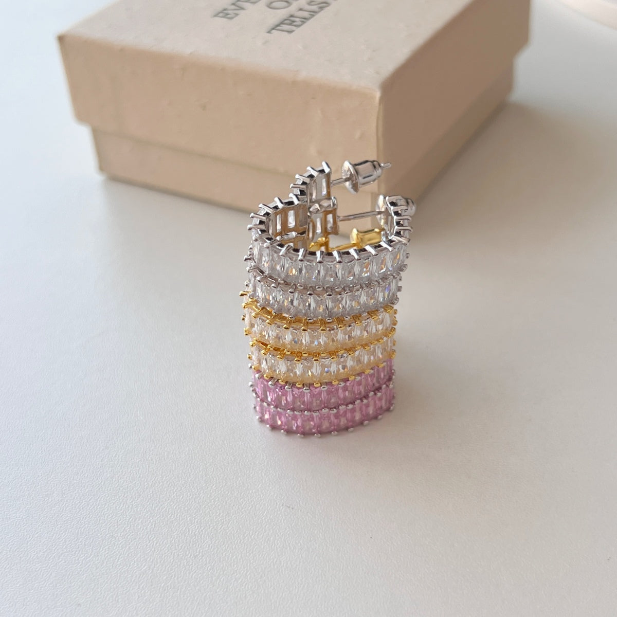 [AuraEcho]Radiant Heart Cutout Earrings