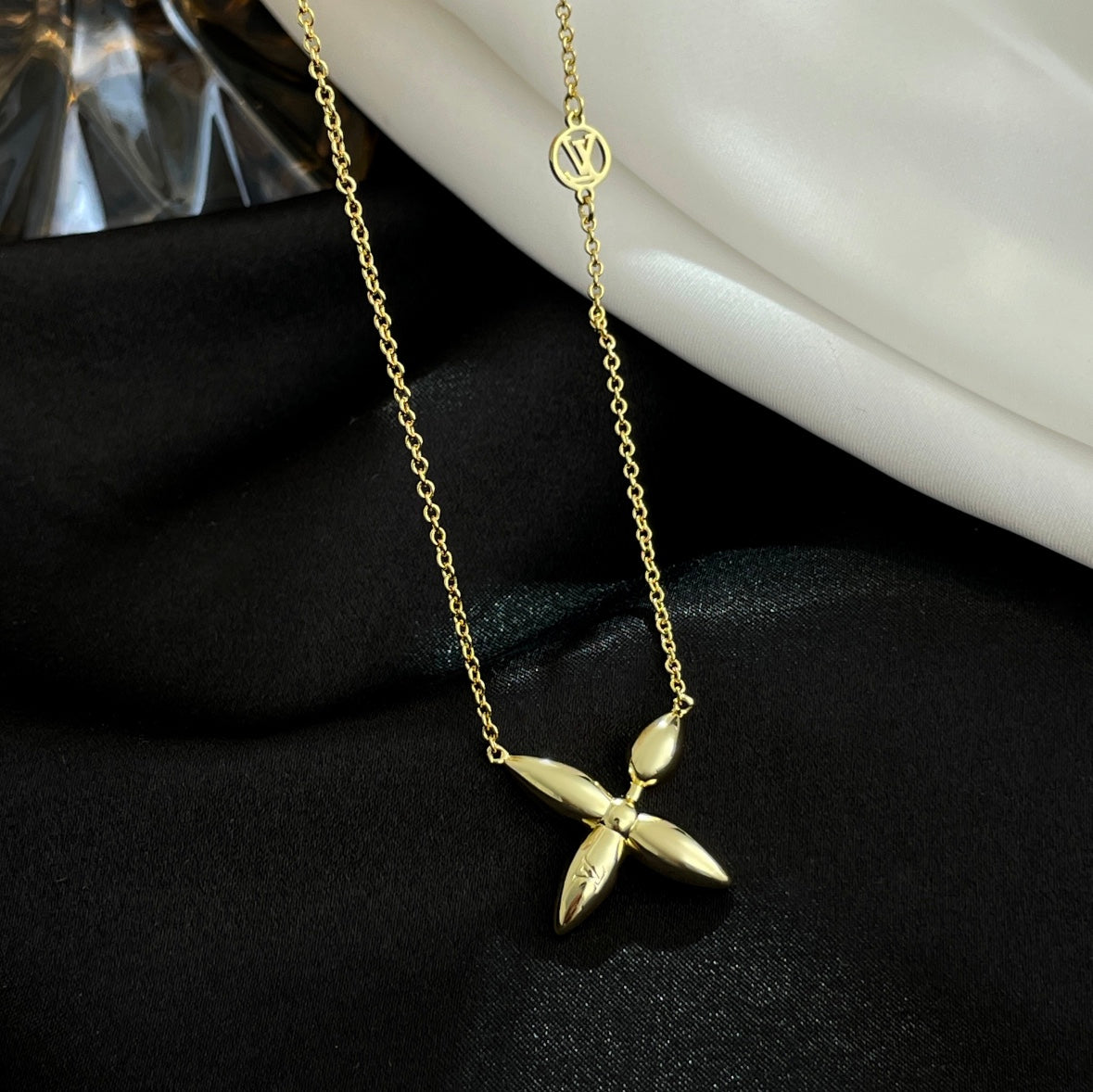 [AuraEcho]LOUISETTE GOLD NECKLACE