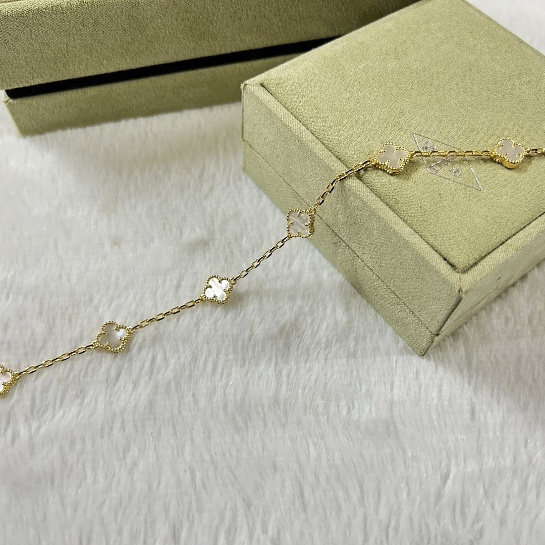 [AuraEcho]CLOVER 6 MOTIF WHITE MOP BRACELET