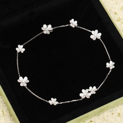 [AuraEcho]FRIVOLE SILVER 9 FLOWERS NECKLACE
