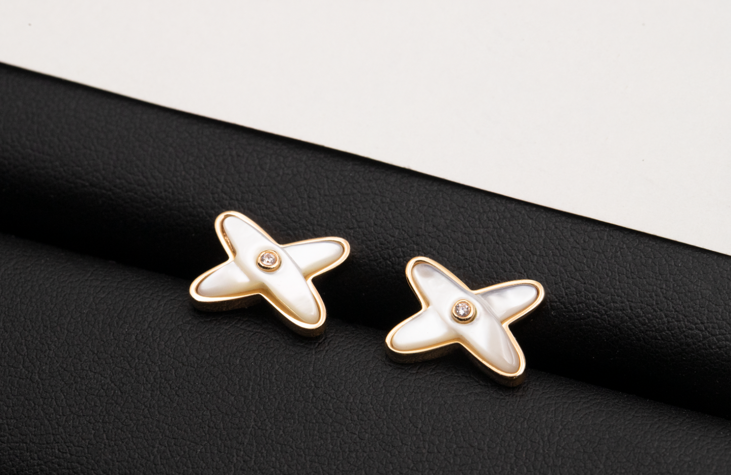 [AuraEcho]JEUX DE WHITE MOP ROSE GOLD DIAMOND EARRINGS