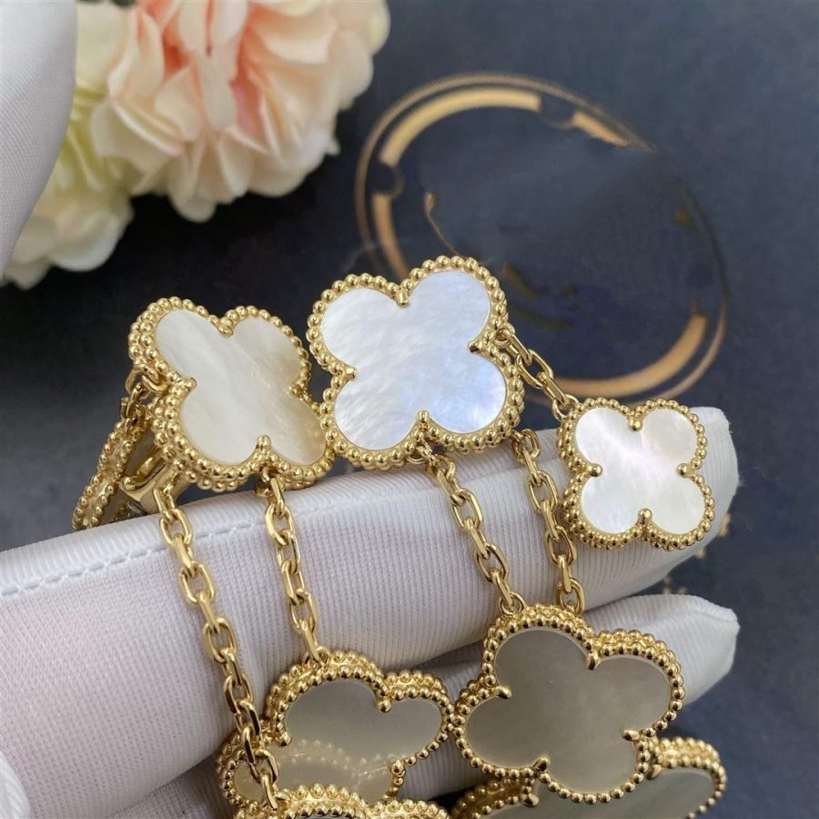 [AuraEcho]CLOVER EARRINGS WHITE MOP 4 MOTIFS GOLD